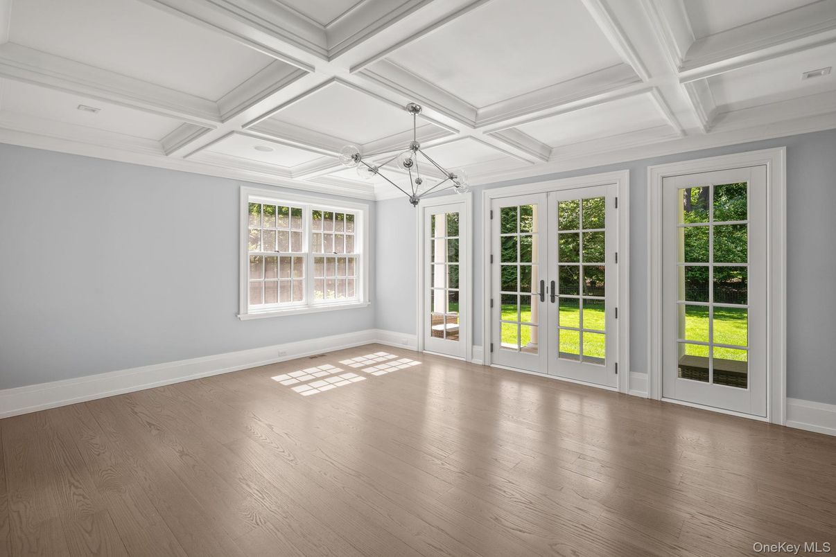 Empty room, Interior, Pendant Lights, Wood Texture Flooring