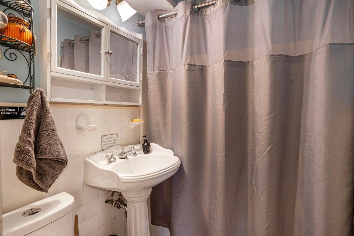Bathroom, Interior