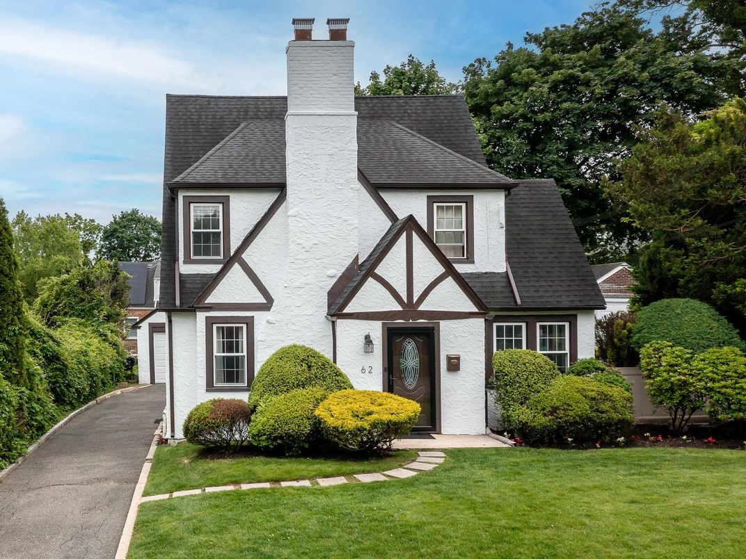 Exterior, Facade, Tudor Revival