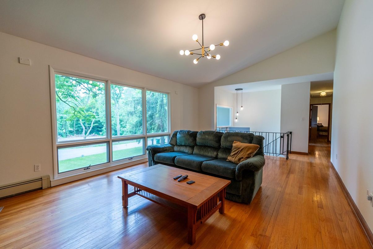 Interior, Living room, Pendant Lights, Wood Texture Flooring