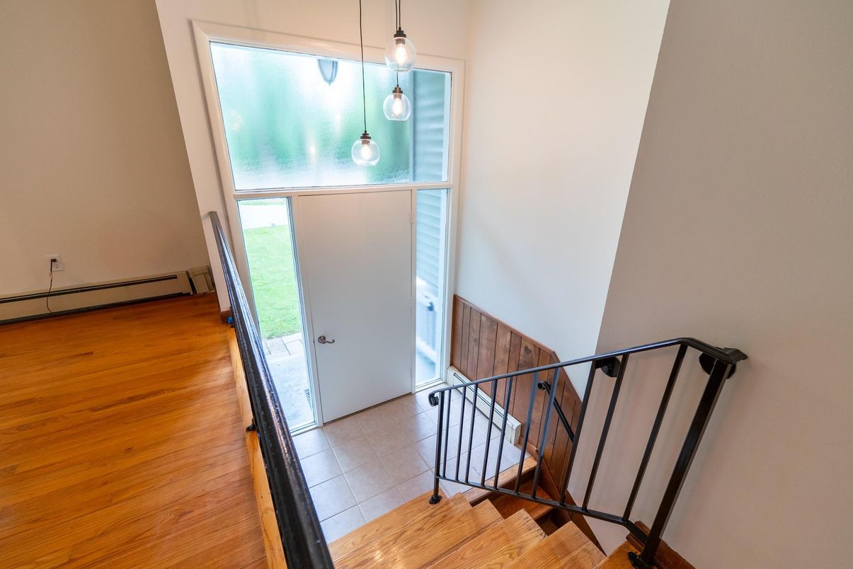 Interior, Pendant Lights, Wood Texture Flooring