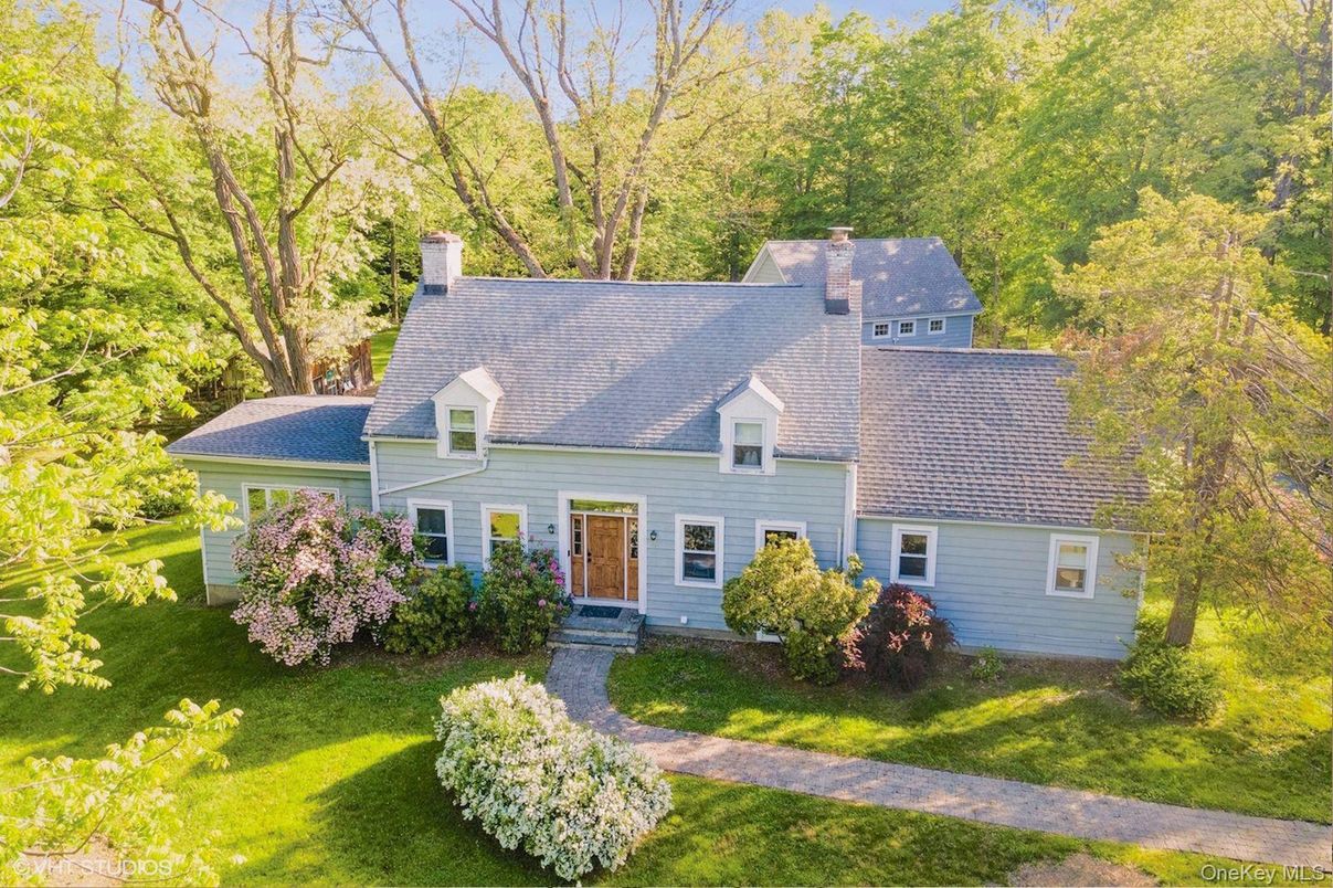 Exterior, Facade, Cape Cod