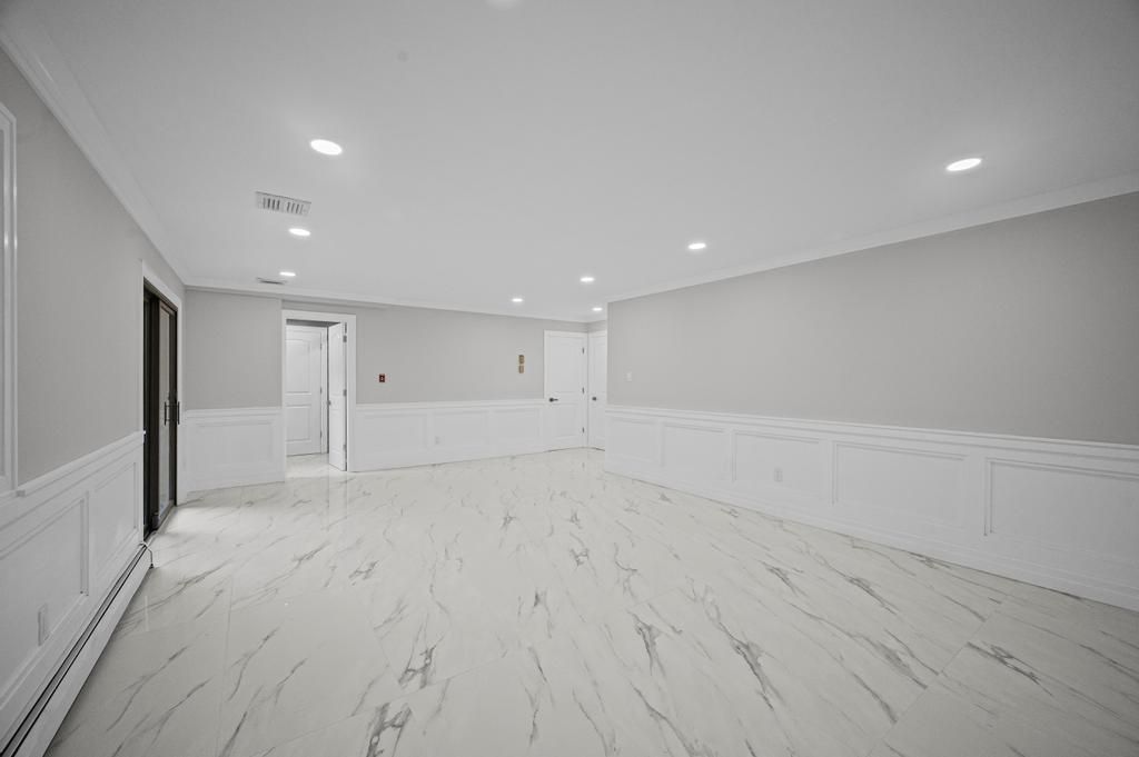 Empty room, Interior, Marble, Recessed Lighting