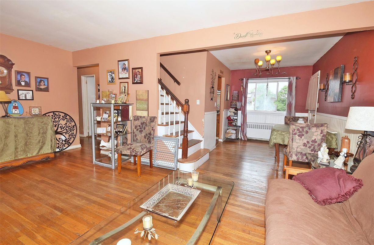 Chandelier, Interior, Living room, Wood Texture Flooring