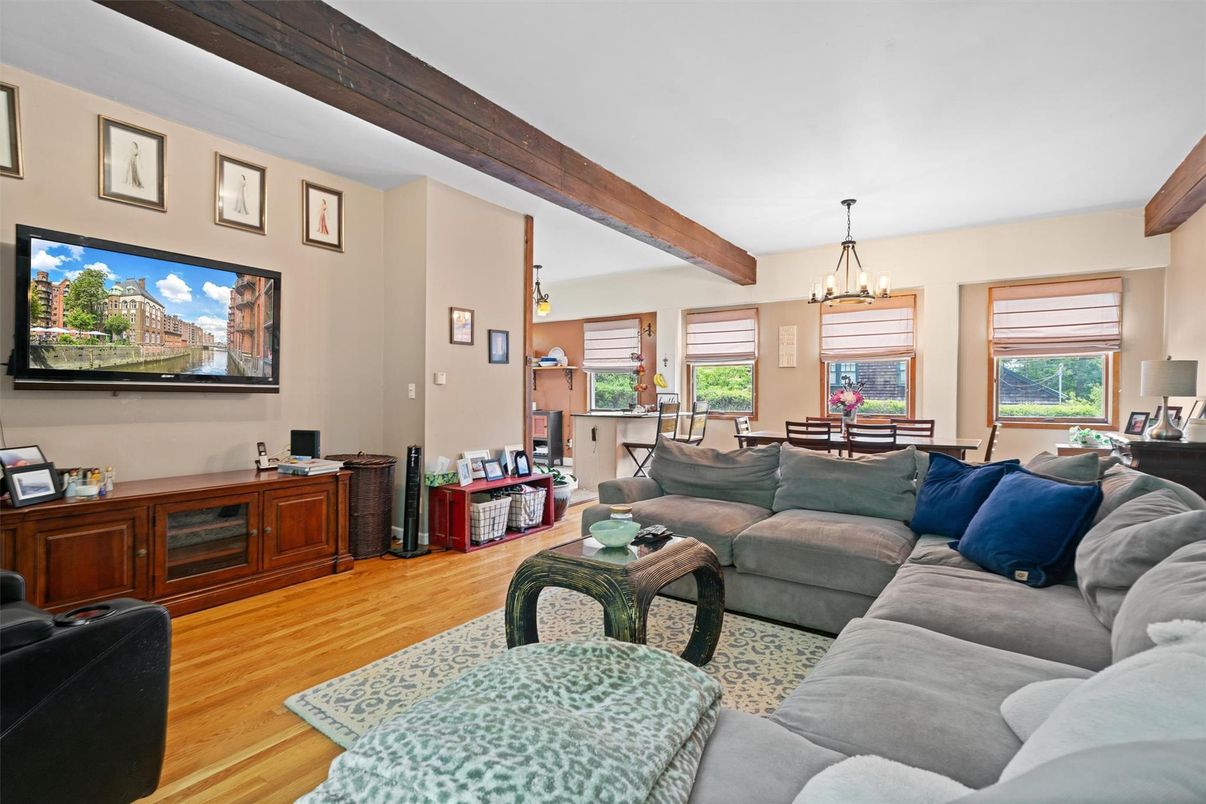 Chandelier, Dining room, Interior, Living room, Pendant Lights, Wooden Beams, Wood Texture Flooring