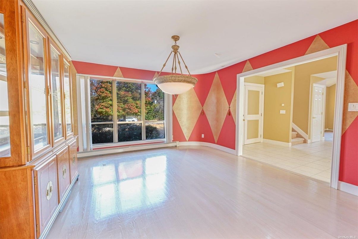 Empty room, Interior, Pendant Lights
