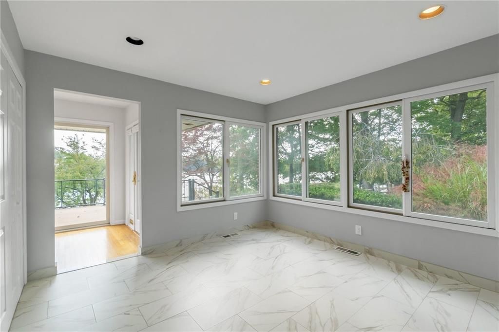 Empty room, Interior, Marble, Recessed Lighting