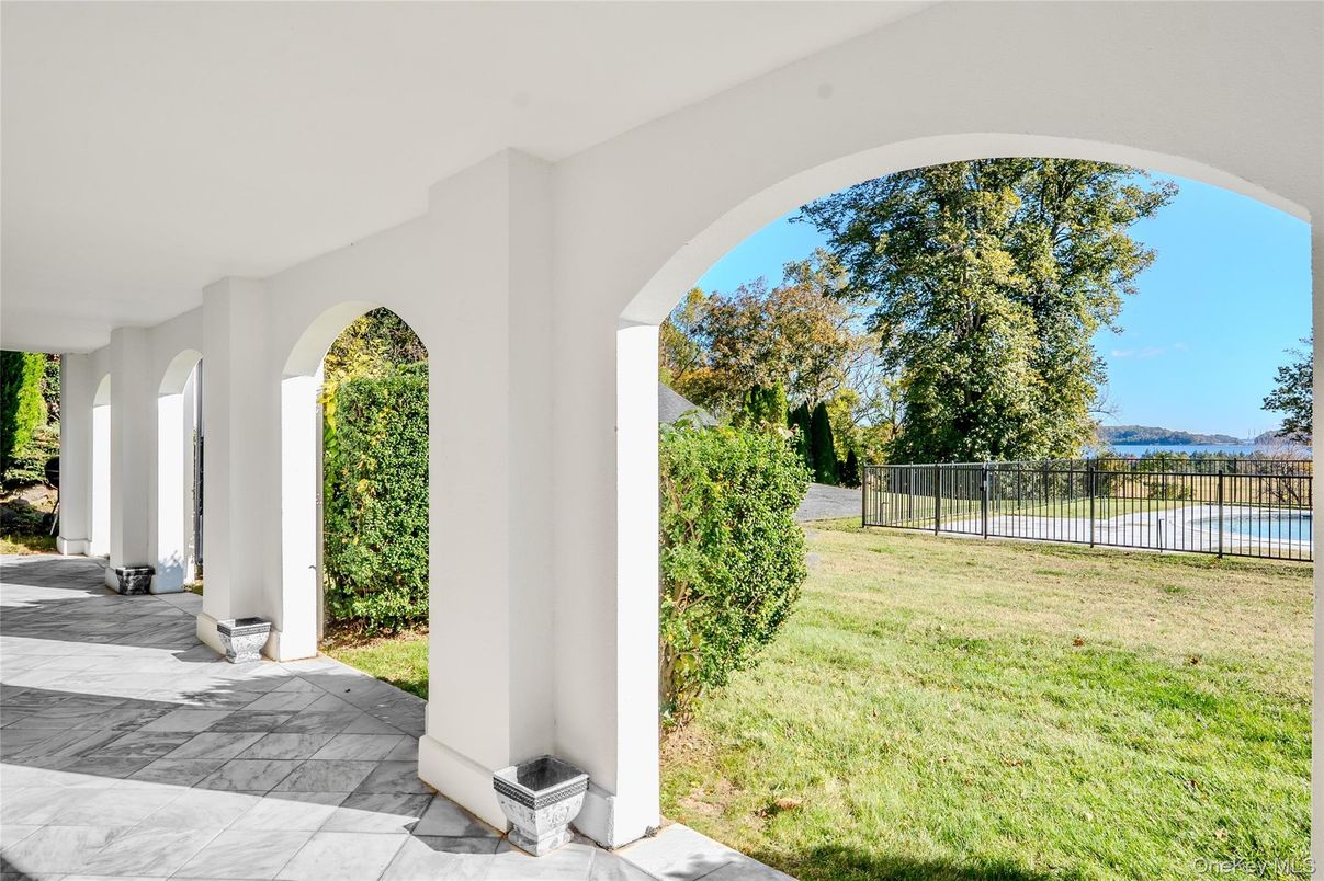 DE Listing image placeholder