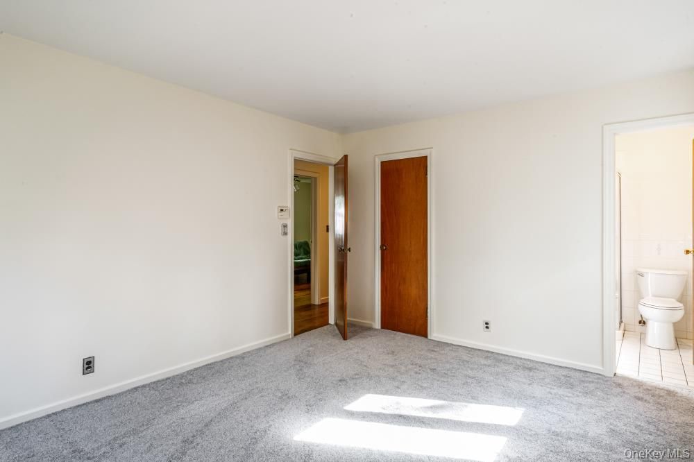 Bathroom, Empty room, Interior