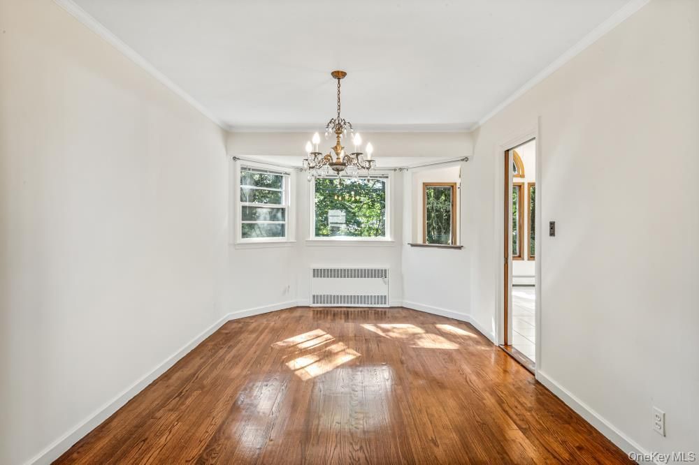 Chandelier, Empty room, Interior, Wood Texture Flooring