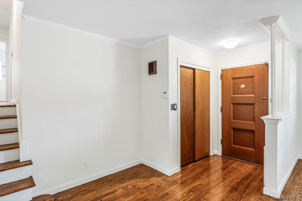 Elevator, Interior, Wood Texture Flooring