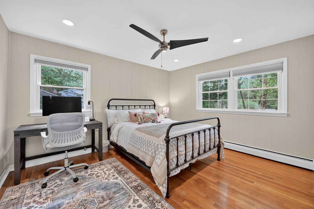 Bedroom, Home Office, Interior, Recessed Lighting, Wood Texture Flooring