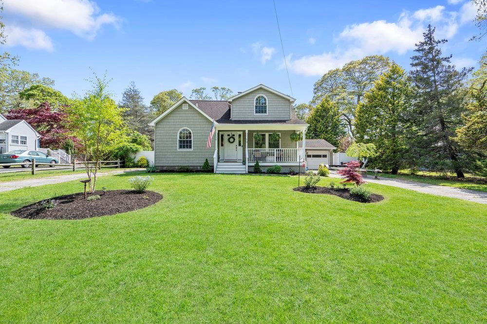 Backyard, Exterior, Facade, Cape Cod