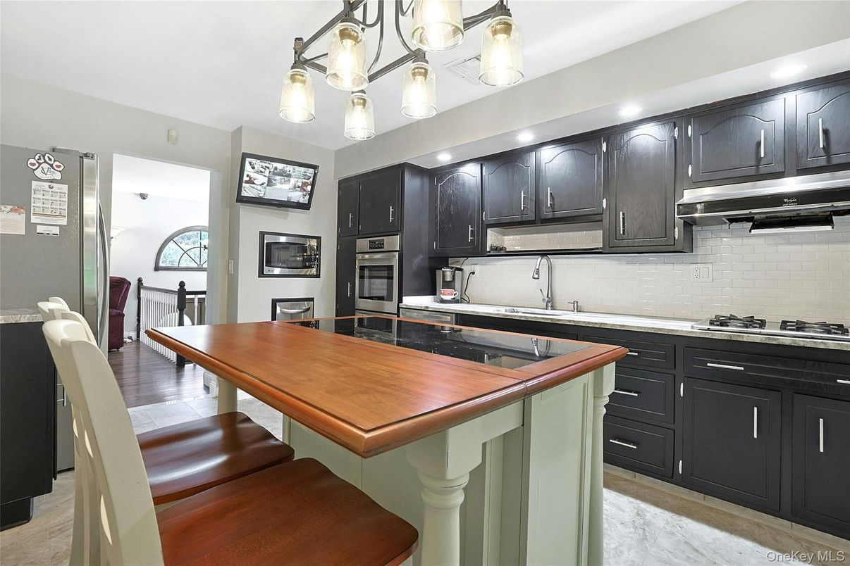 Interior, Kitchen, Marble, Stainless Steel Appliances