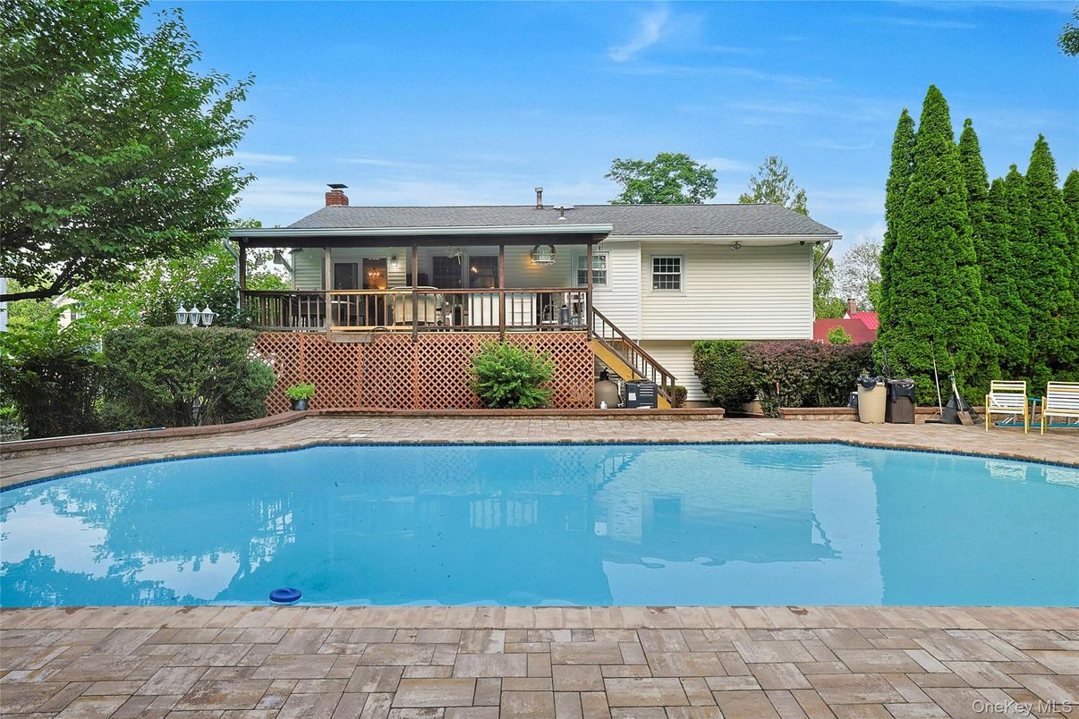 Exterior, Pool