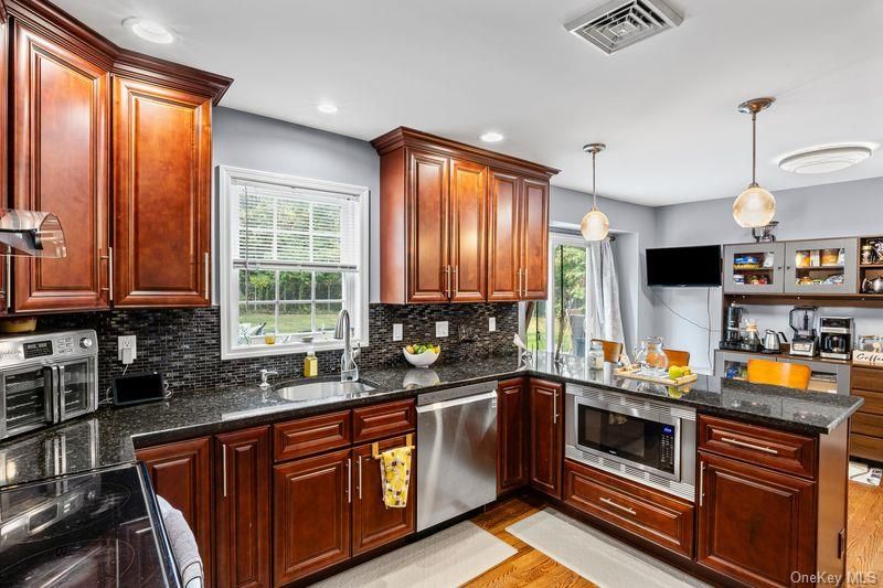Interior, Kitchen, Pendant Lights, Recessed Lighting