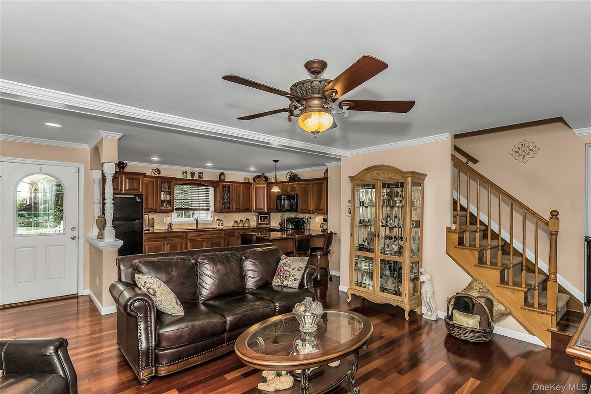 Interior, Kitchen, Living room, Recessed Lighting, Wood Texture Flooring