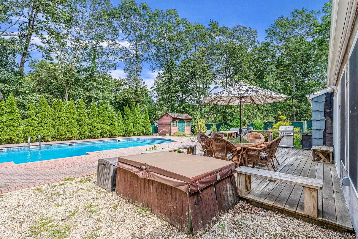 Exterior, Hot Tub, Pool