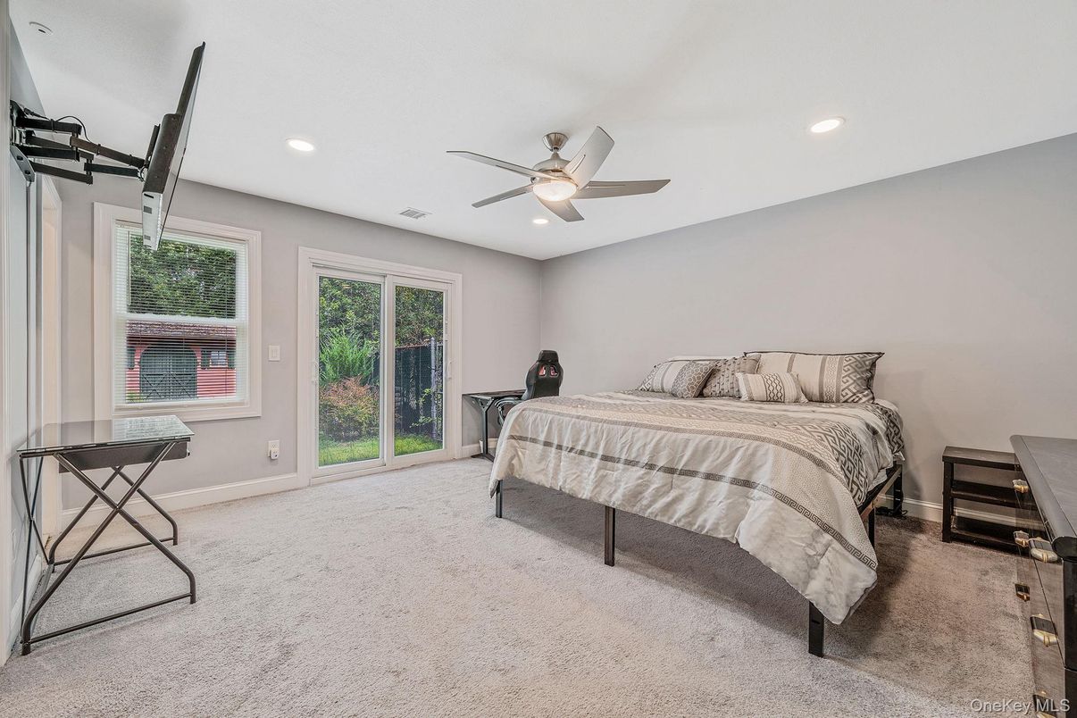 Bedroom, Interior, Recessed Lighting