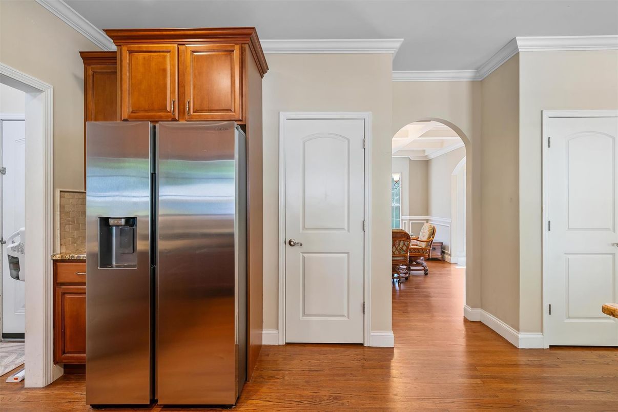 Interior, Kitchen, Stainless Steel Appliances, Wood Texture Flooring