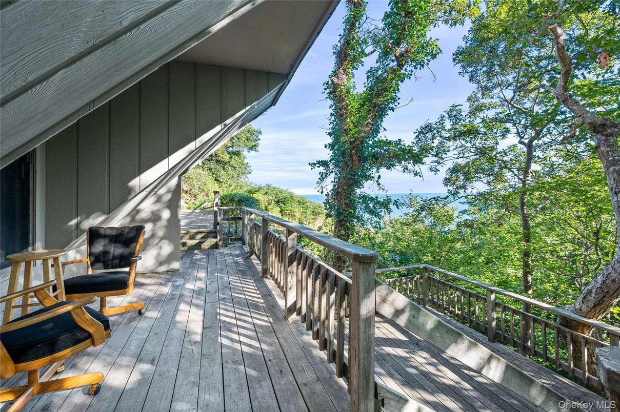 Exterior, Wood Texture Flooring