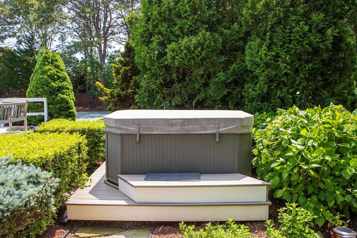 Exterior, Hot Tub