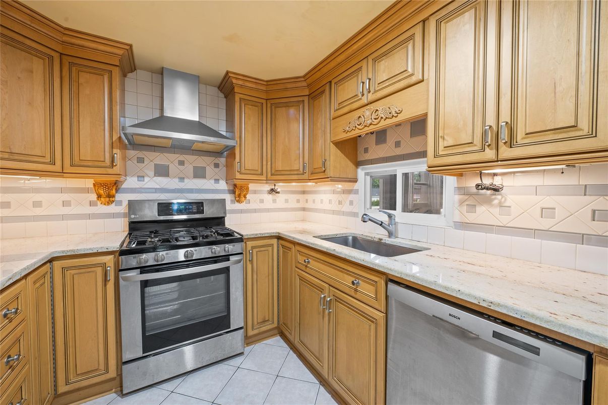 Interior, Kitchen, Stainless Steel Appliances