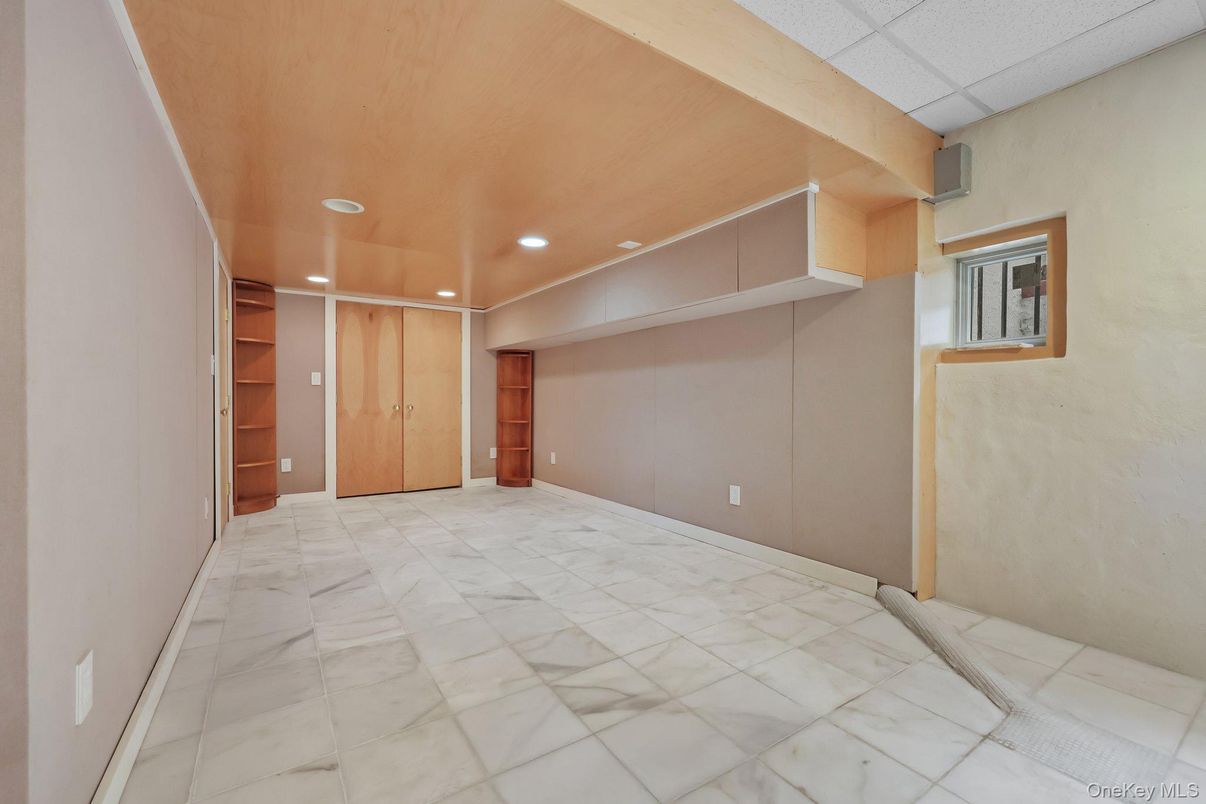 Empty room, Interior, Marble, Recessed Lighting