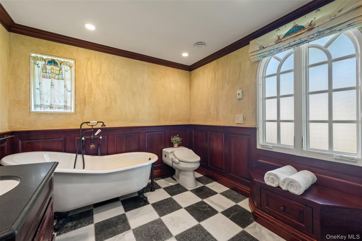 Bathroom, Free Standing Baths, Interior, Recessed Lighting, Wooden Walls