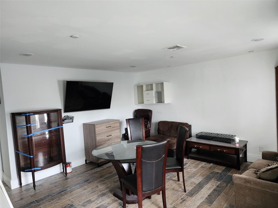 Dining room, Interior, Living room, Recessed Lighting, Wood Texture Flooring