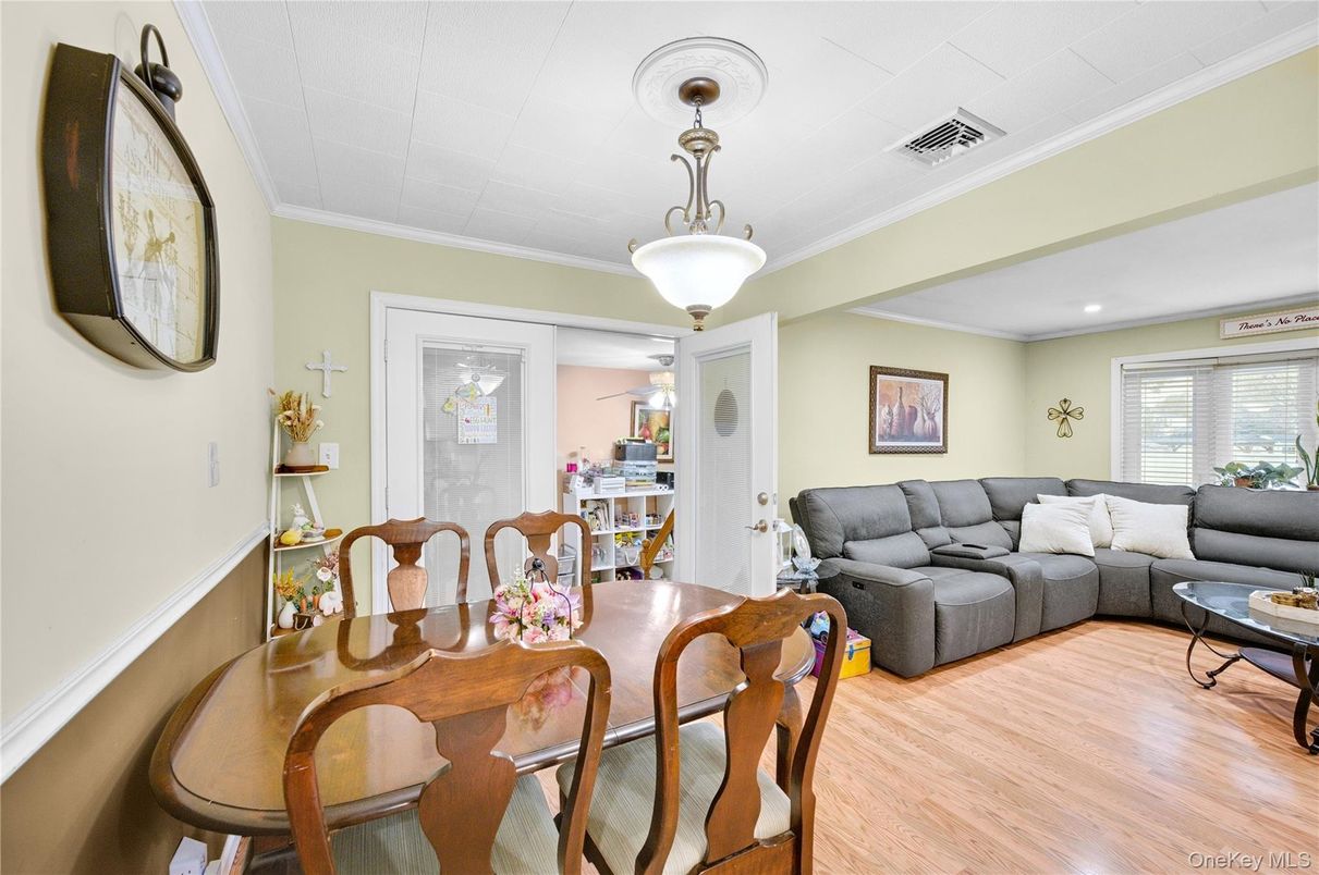 Dining room, Interior, Living room, Recessed Lighting, Wood Texture Flooring