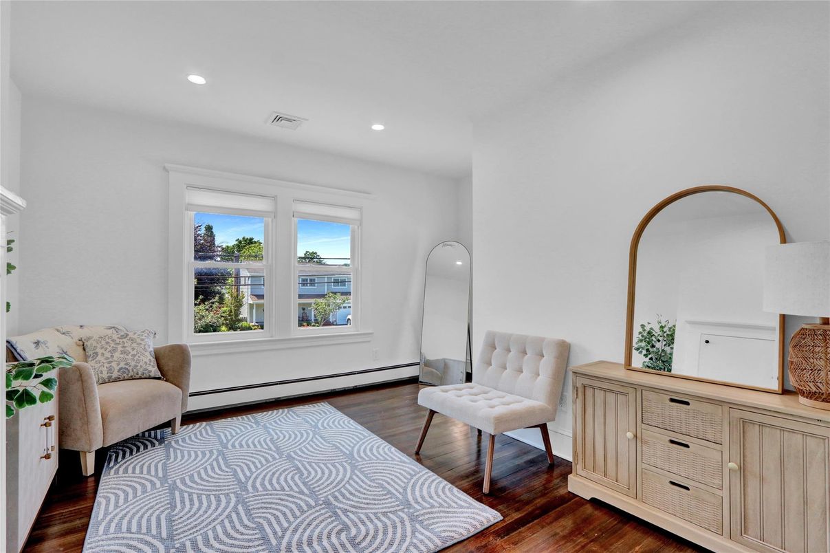 Interior, Recessed Lighting, Water, Wood Texture Flooring