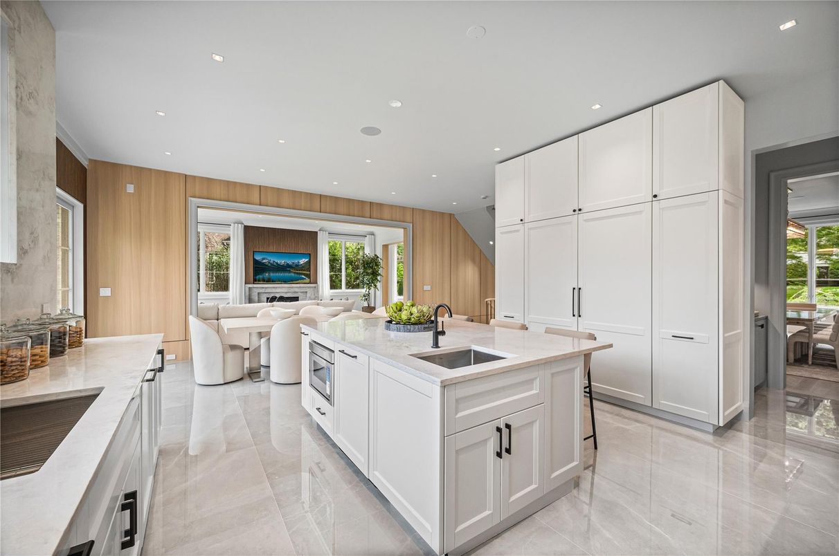Interior, Kitchen, Living room, Recessed Lighting, Wooden Walls
