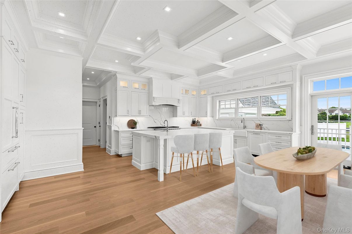 Dining room, Interior, Kitchen, Recessed Lighting, Wood Texture Flooring