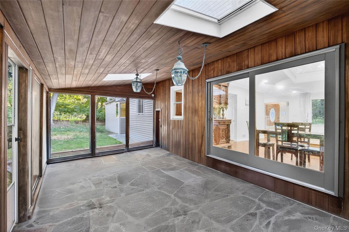 Dining room, Interior, Sun Room, Wooden Ceilings, Wooden Walls
