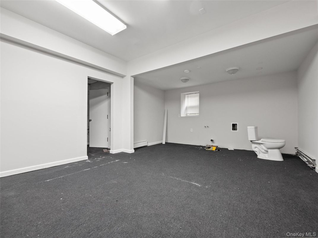 Bathroom, Empty room, Interior