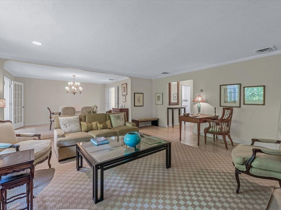 Chandelier, Dining room, Interior, Living room, Recessed Lighting