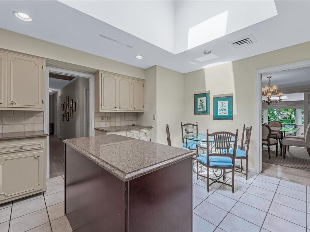 Chandelier, Dining room, Interior, Kitchen, Recessed Lighting