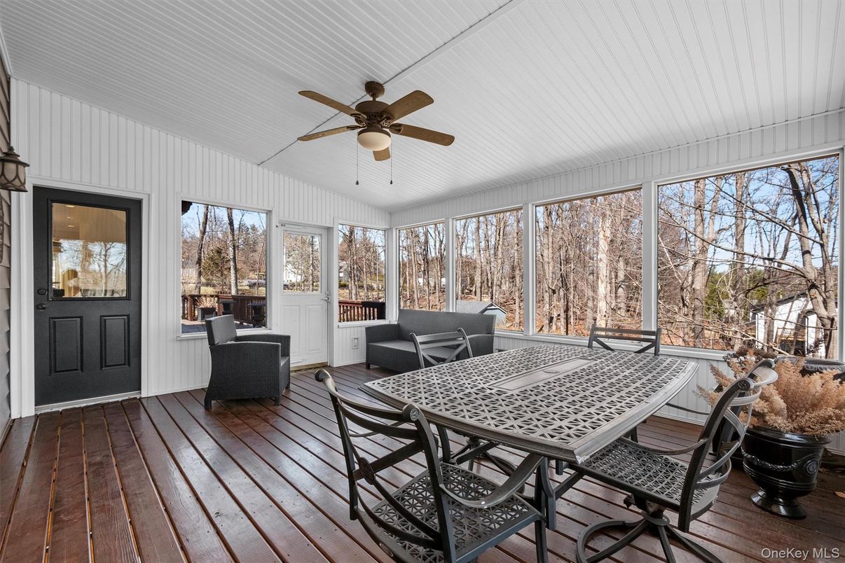 Dining room, Interior, Sun Room, Wood Texture Flooring