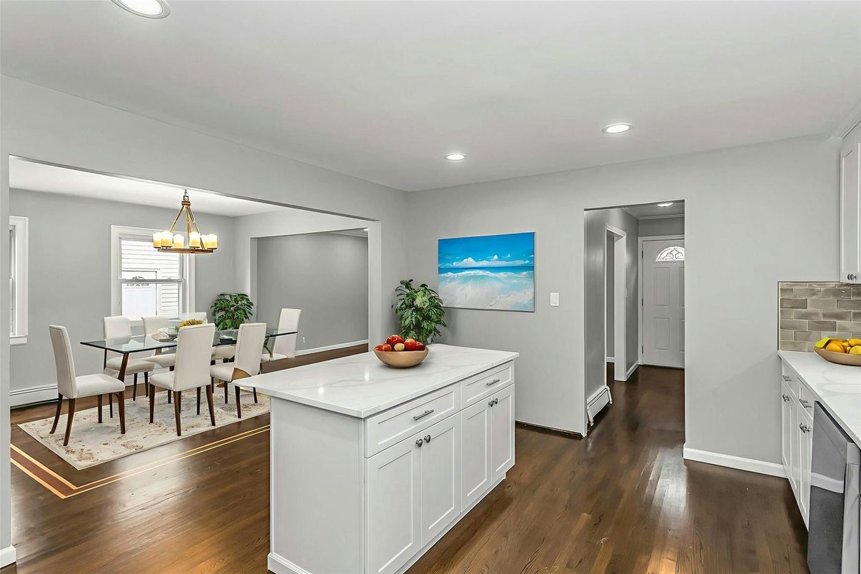 Dining room, Interior, Pendant Lights, Recessed Lighting, Wood Texture Flooring