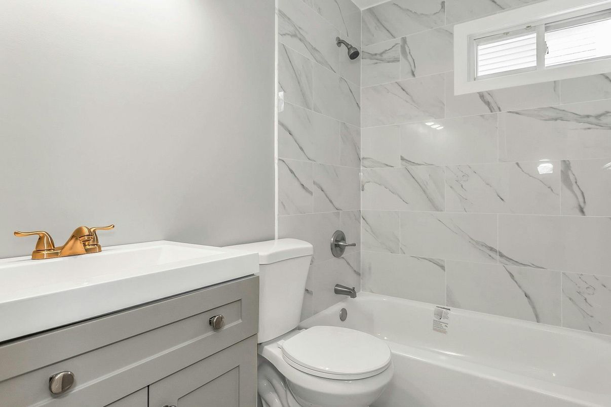 Bathroom, Interior, Marble Walls
