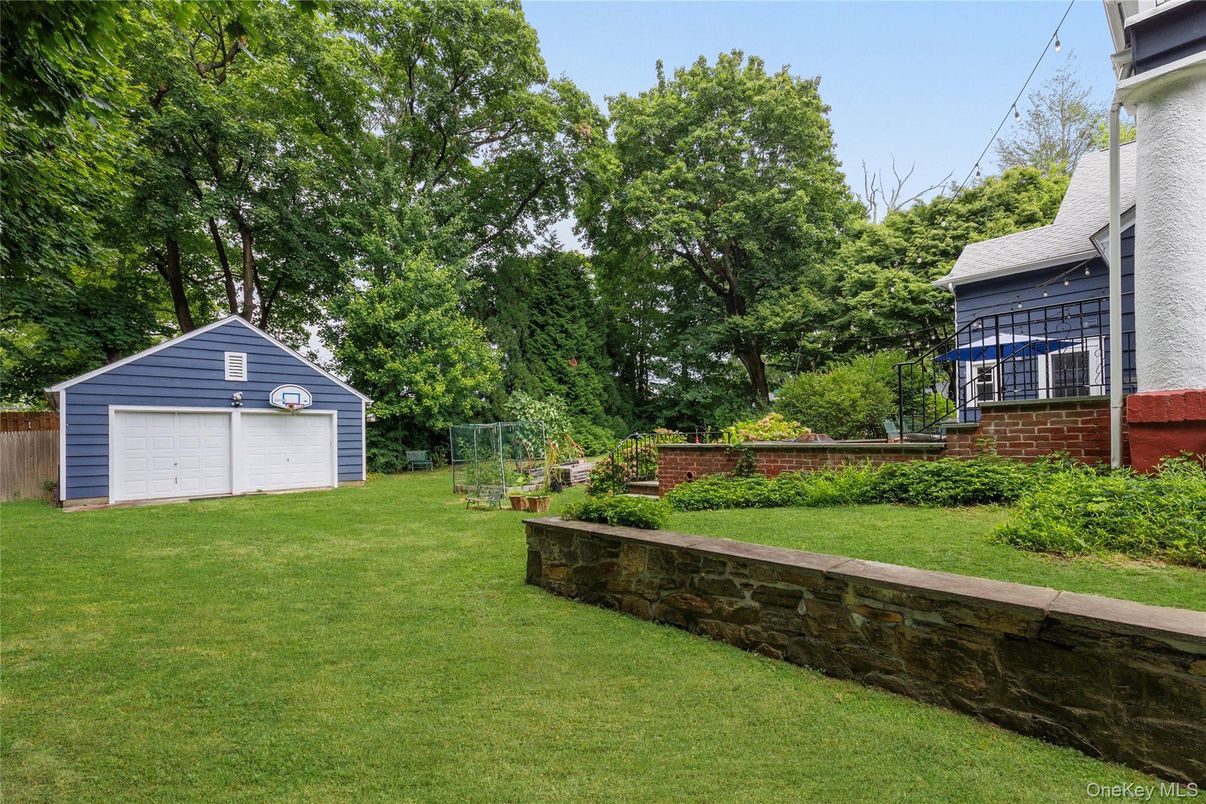 Backyard, Detached Garage, Exterior