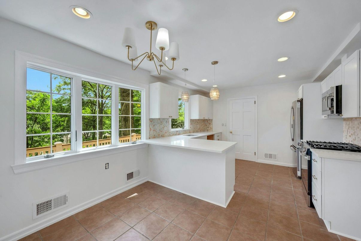 Chandelier, Interior, Kitchen, Pendant Lights, Recessed Lighting