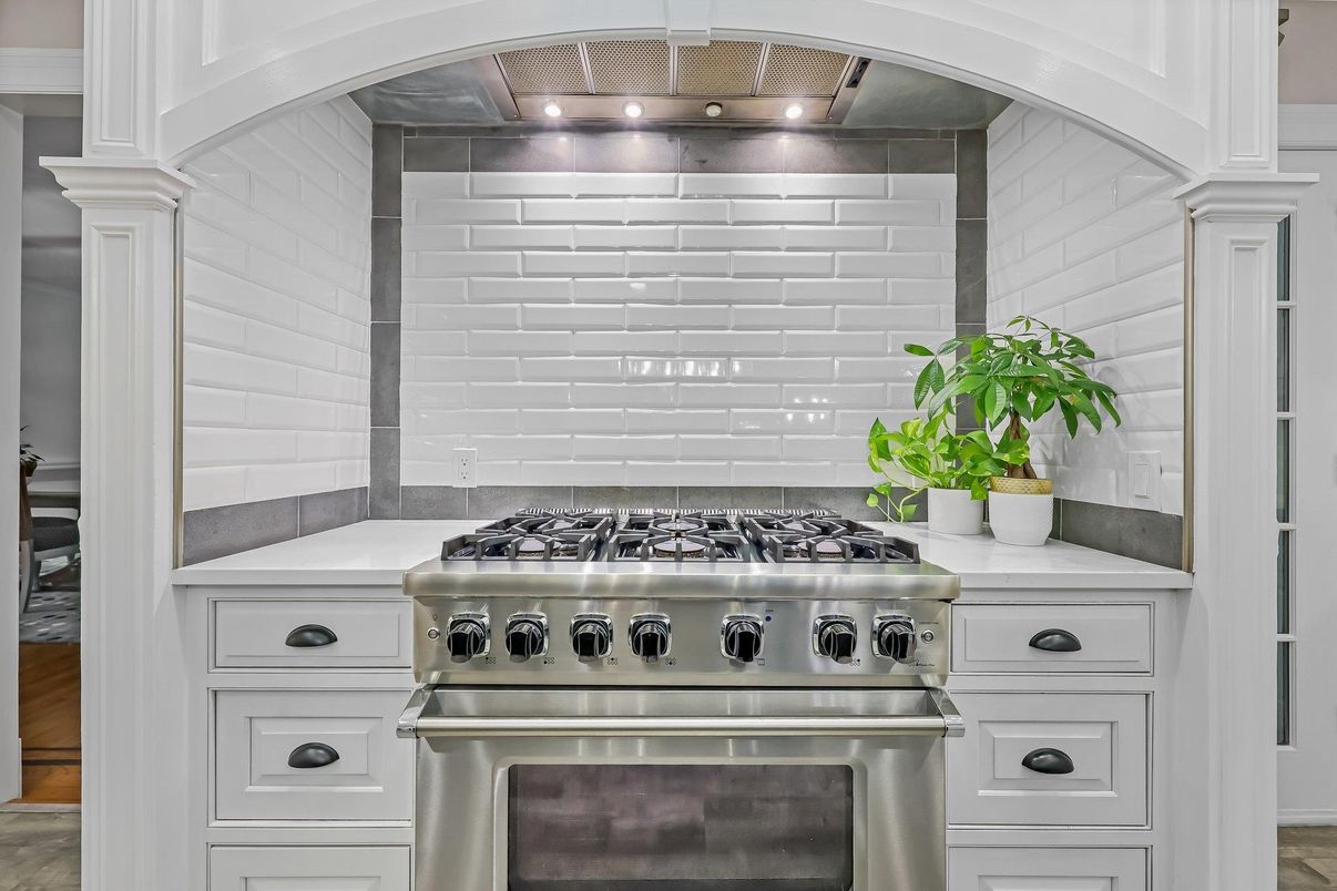 Interior, Kitchen, Stainless Steel Appliances
