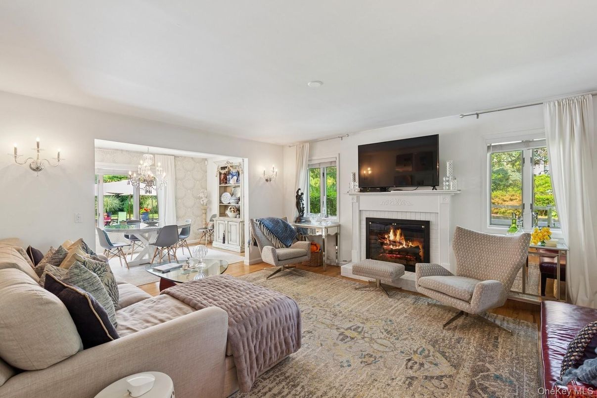Chandelier, Dining room, Fireplace, Interior, Living room, Wood Texture Flooring