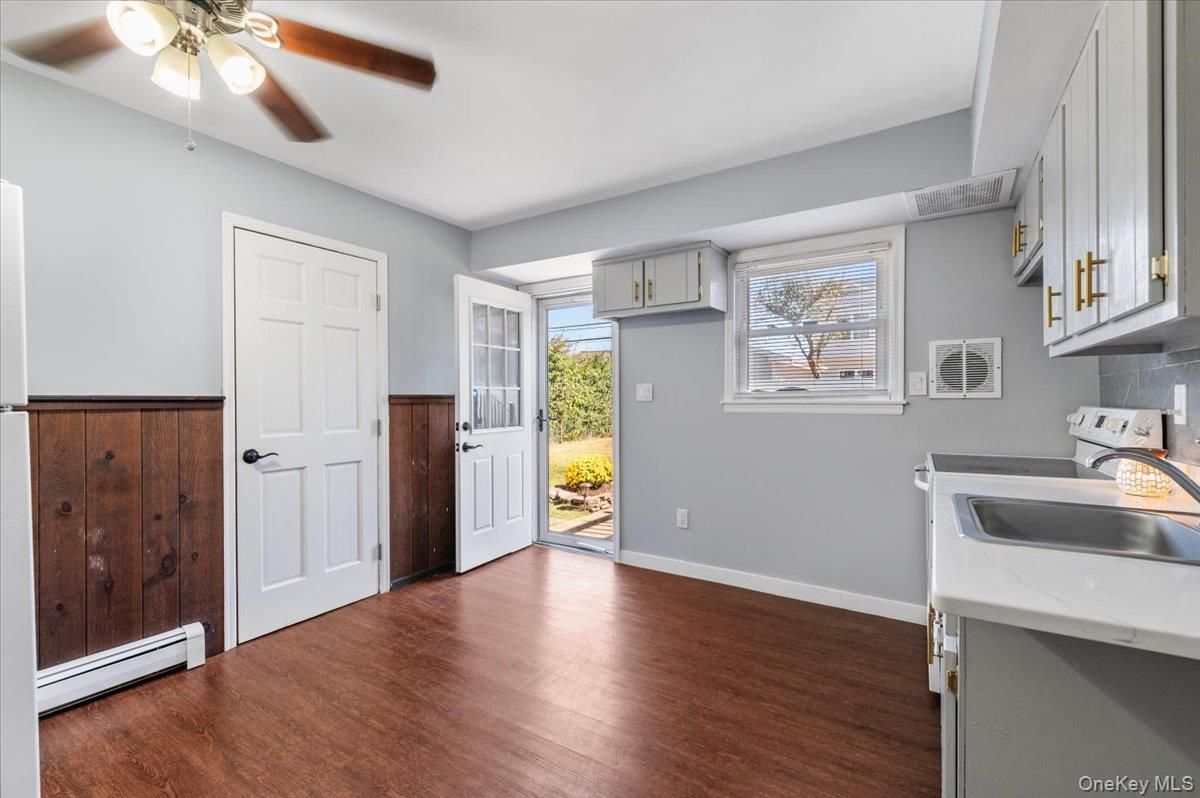 Interior, Kitchen, Wood Texture Flooring