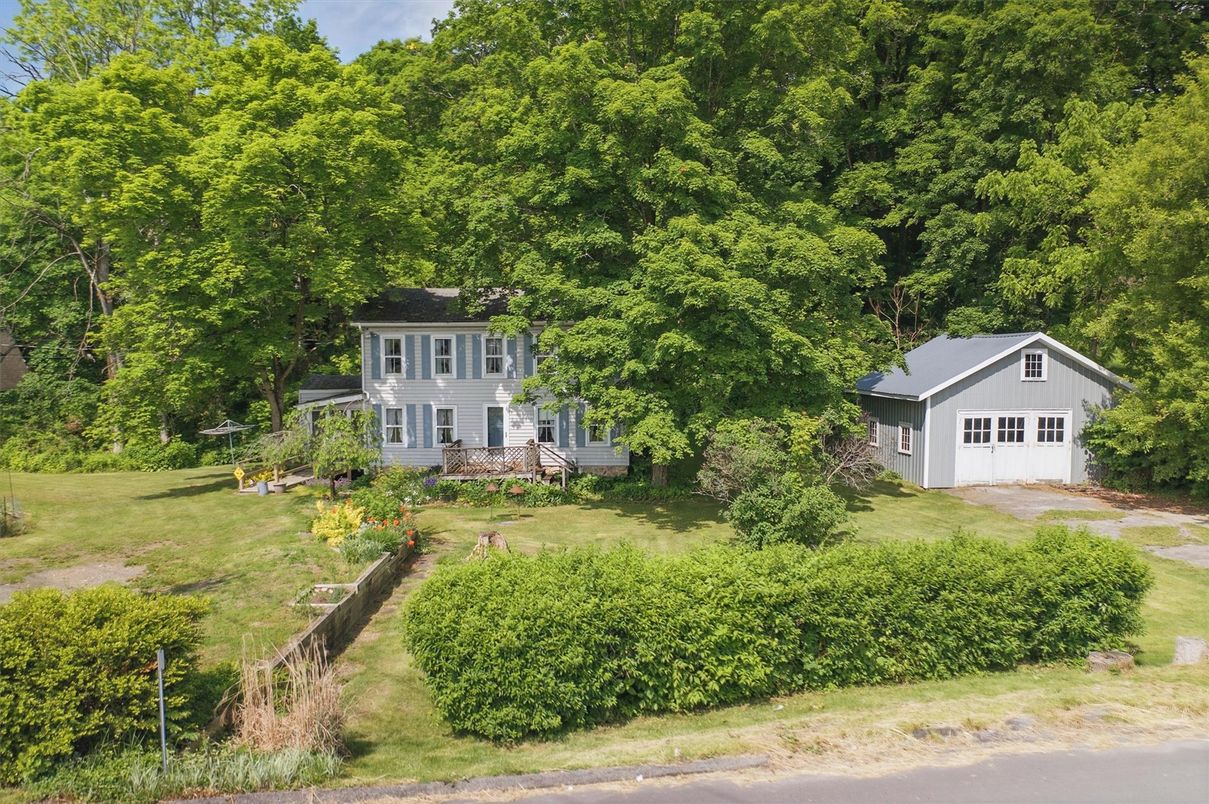 Backyard, Detached Garage, Exterior