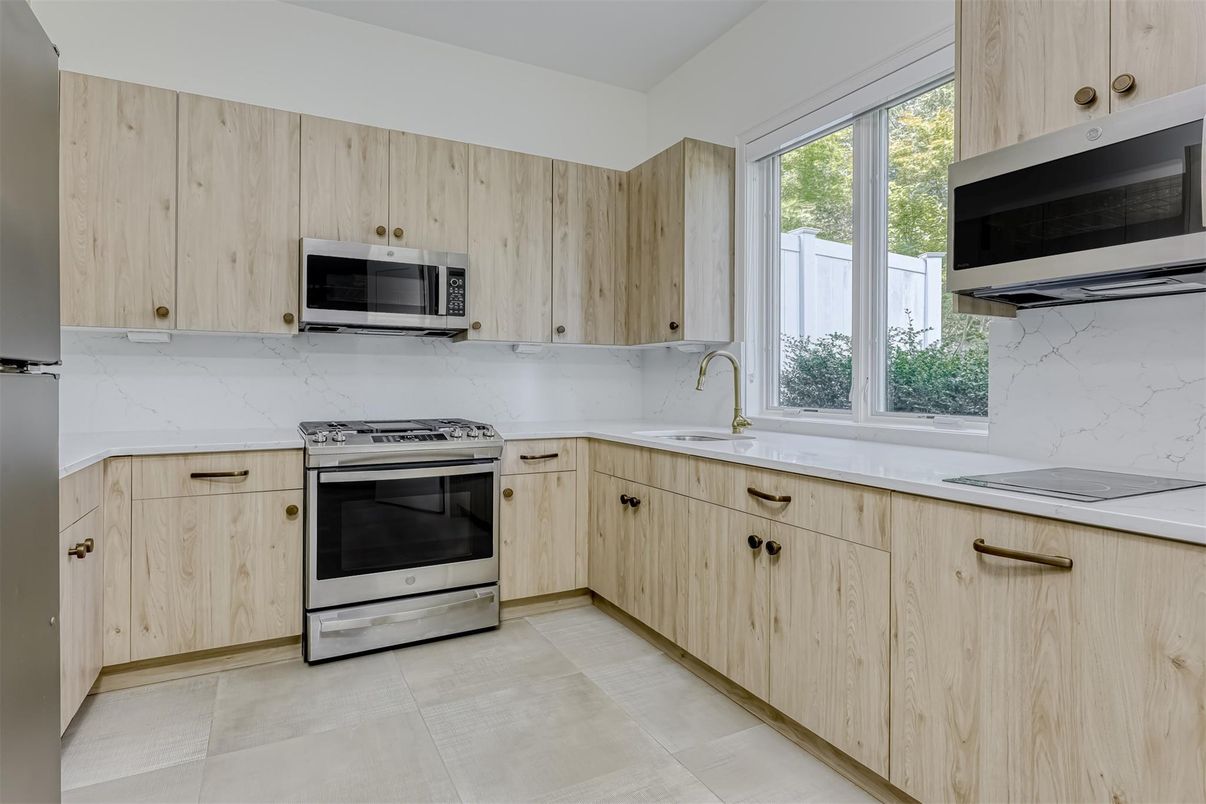Interior, Kitchen, Marble Walls, Stainless Steel Appliances