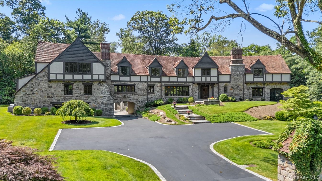 Backyard, Exterior, Facade, Tudor Revival