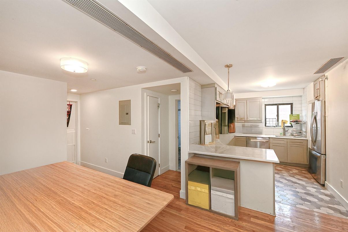 Interior, Kitchen, Pendant Lights, Wood Texture Flooring